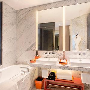 Luxury Club King Room